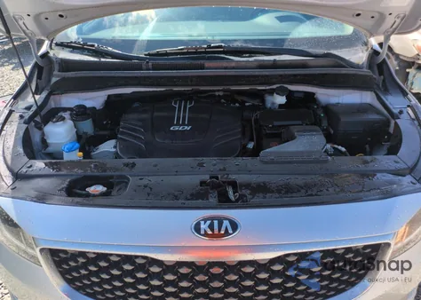 2016 Kia Sedona Lx z USA, uszkodzony, nr VIN KNDMB5C11G6209784